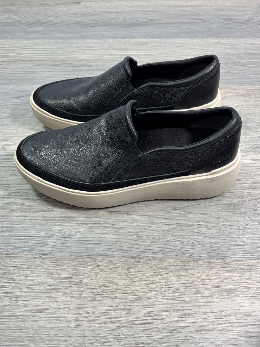 Vionic Kearny Black Slip On Platform Loafers Sneakers - size 7.5 - Picture 3 of 9